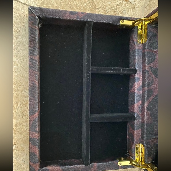 Johnny Was jewelry box - Picture 3 of 4